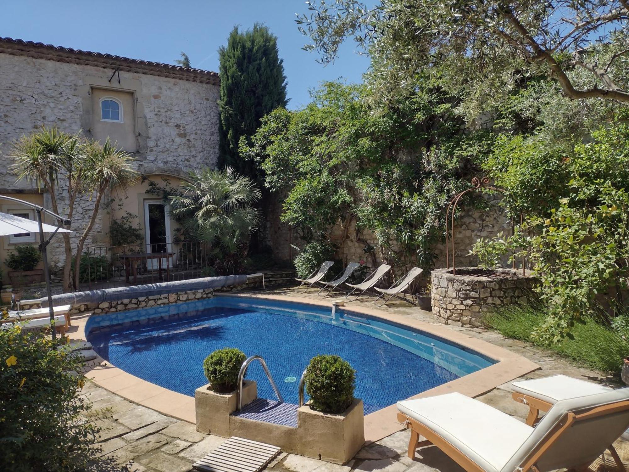 La Maison Des Autres, Piscine Chauffee, Chambres D'Hotes Proches Uzes, Nimes, Pont Du Gard Saint-Genies-de-Malgoires Exterior photo