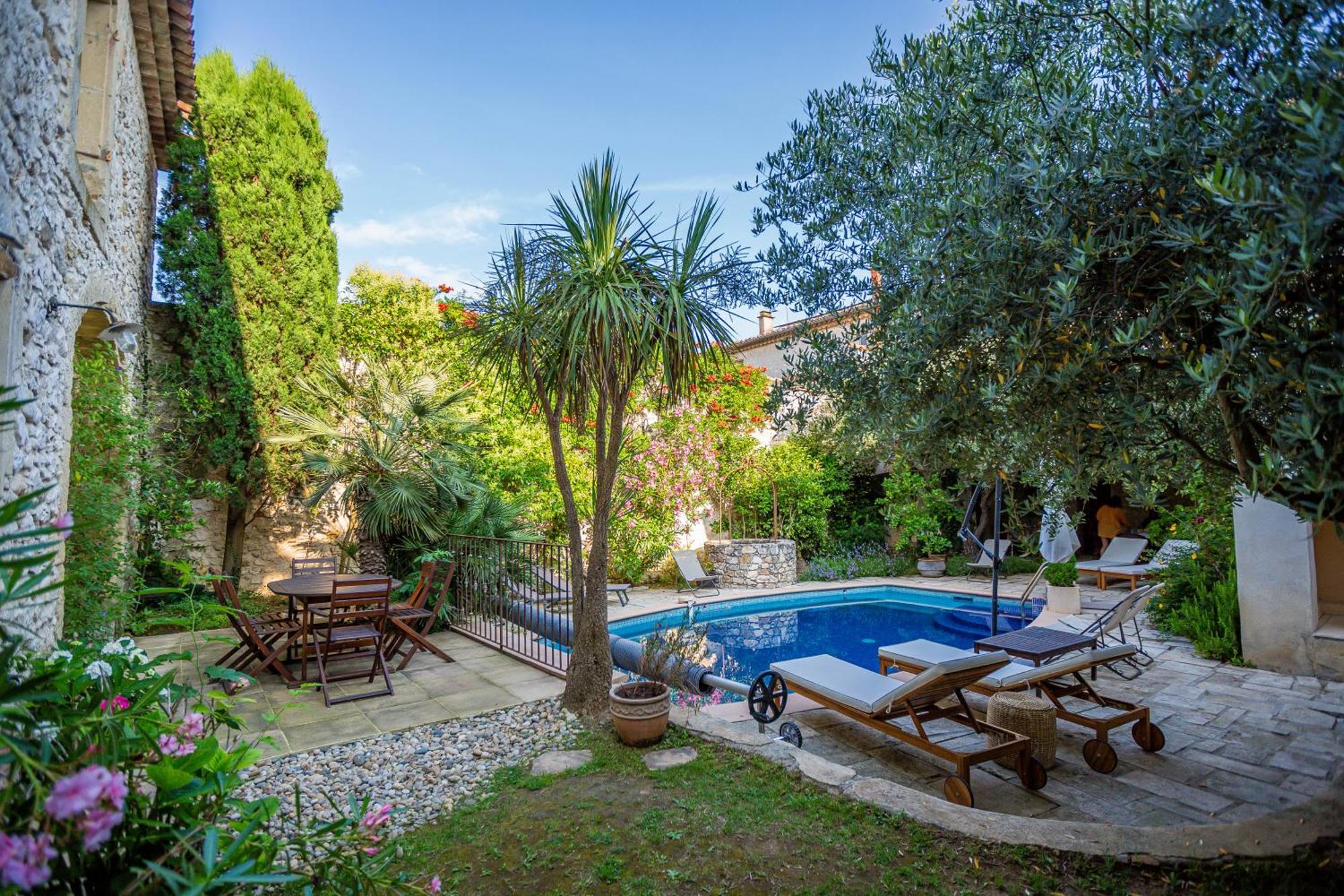 La Maison Des Autres, Piscine Chauffee, Chambres D'Hotes Proches Uzes, Nimes, Pont Du Gard Saint-Genies-de-Malgoires Exterior photo