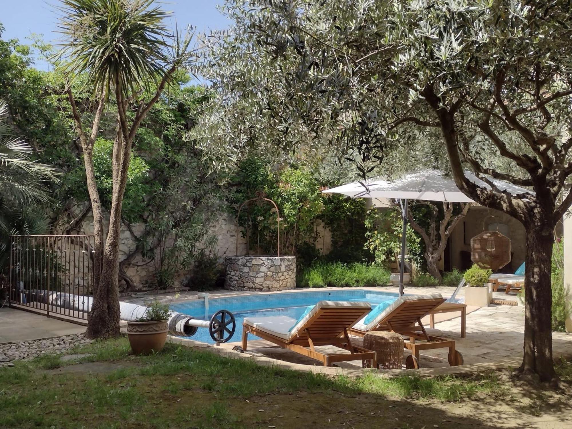La Maison Des Autres, Piscine Chauffee, Chambres D'Hotes Proches Uzes, Nimes, Pont Du Gard Saint-Genies-de-Malgoires Exterior photo